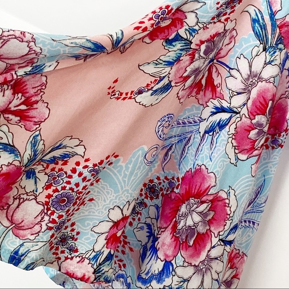 NWT LF Three Days Floral Off Shoulder Crop Top - Picture 4 of 9
